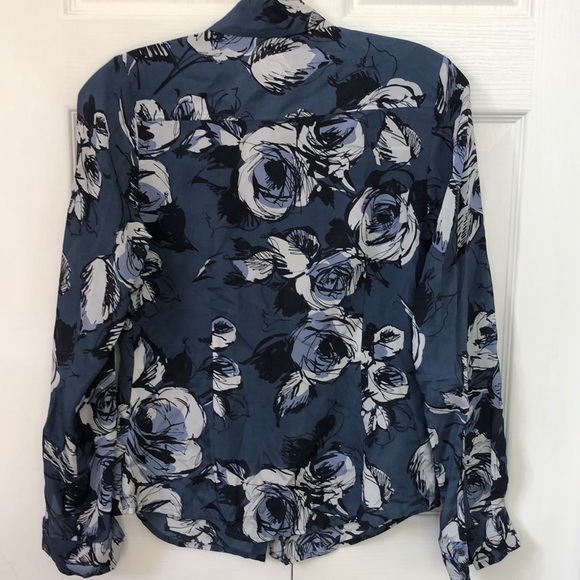 100% Silk Floral Blue Blouse - Picture 8 of 9